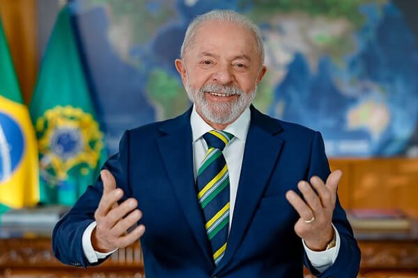 Governo prepara regulamentação para jornadas especiais após promulgação da mudança na escala de trabalho.