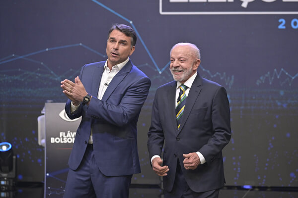 Decepcionante-triste-vergonhoso-infeliz