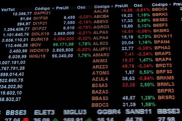 Ibovespa-despenca-até-17